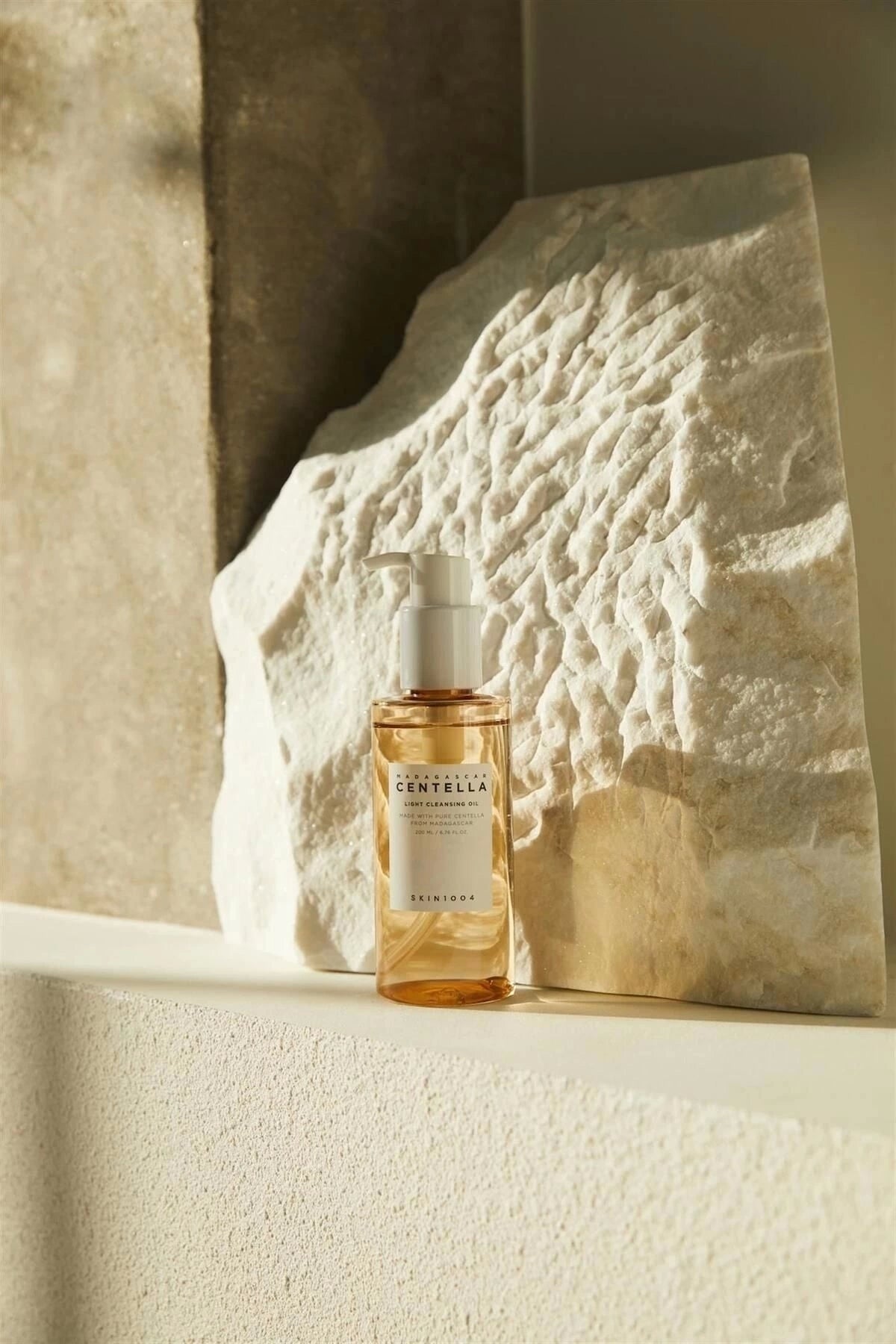 SKIN1004 - Madagascar Centella Light Cleansing Oil 200 ML