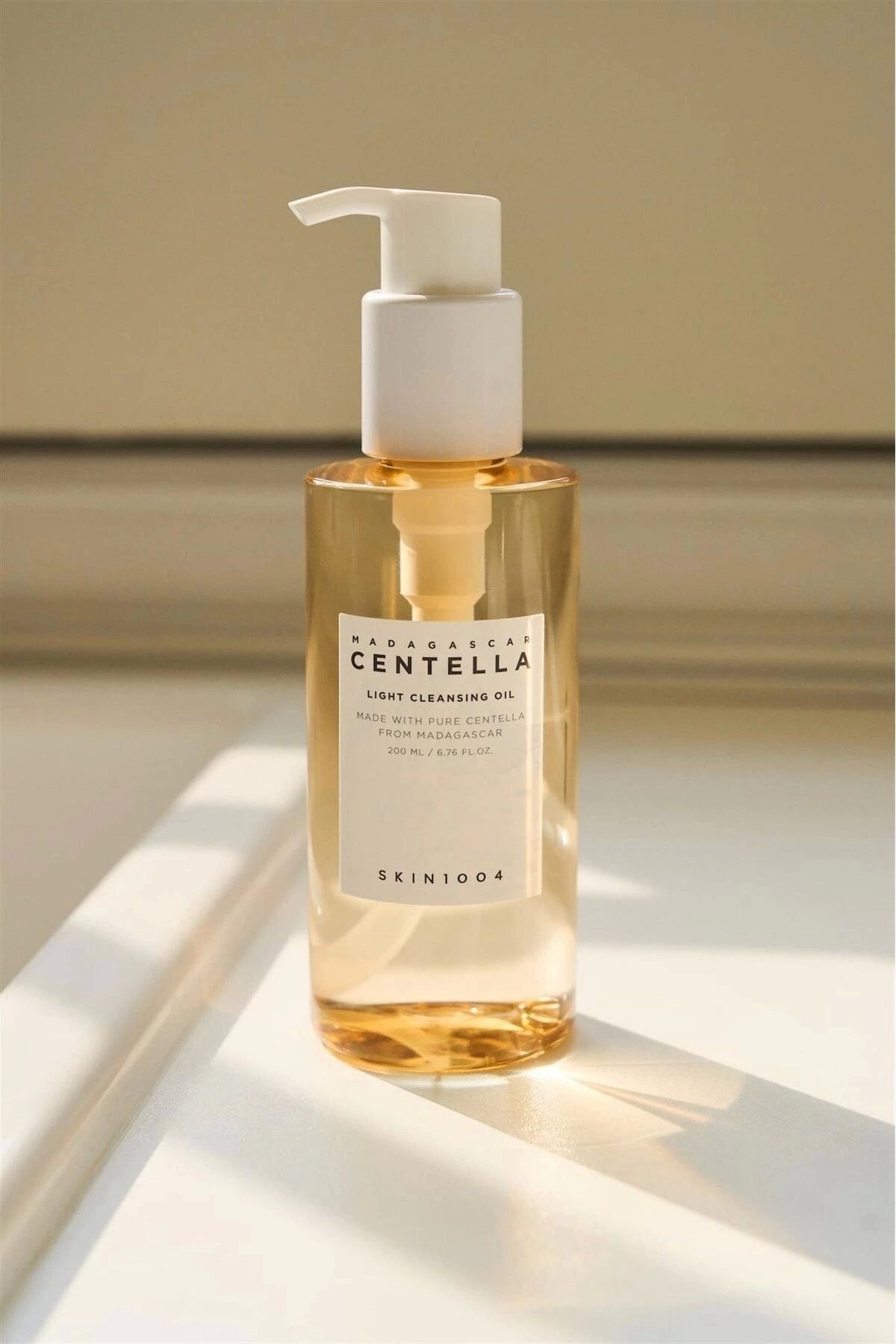 SKIN1004 - Madagascar Centella Light Cleansing Oil 200 ML